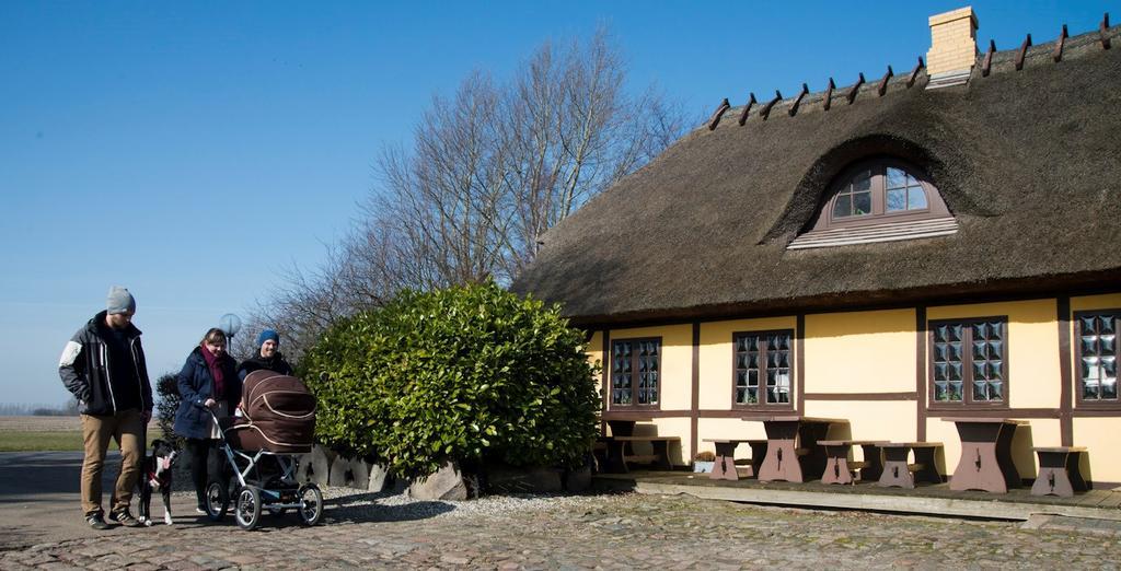 Den Gamle Gaard Apartments Nysted Exterior photo